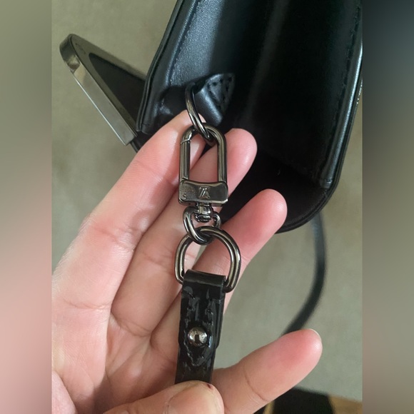 Louis Vuitton Vernis Rossmore MM Noir Magnetique - Picture 9 of 16